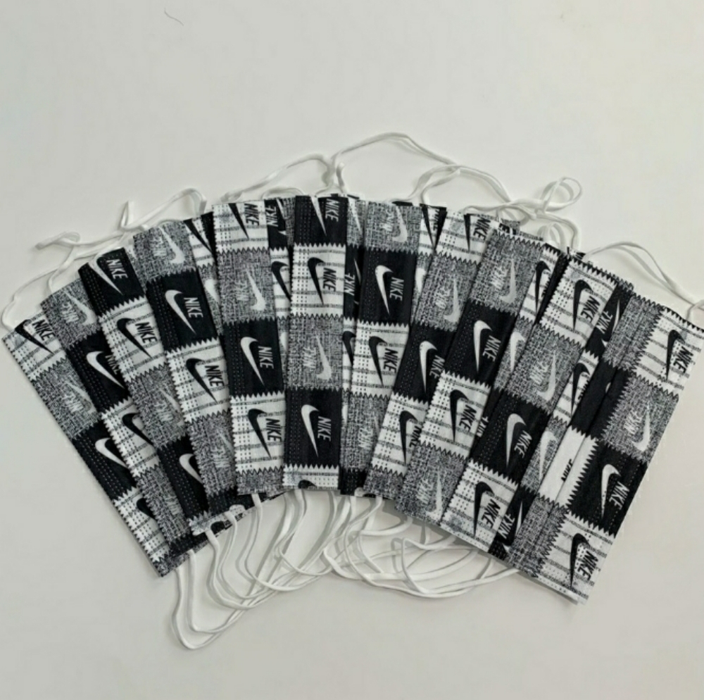 100pieces/ 10 PKS Disposable Masks - Picture 1 of 5